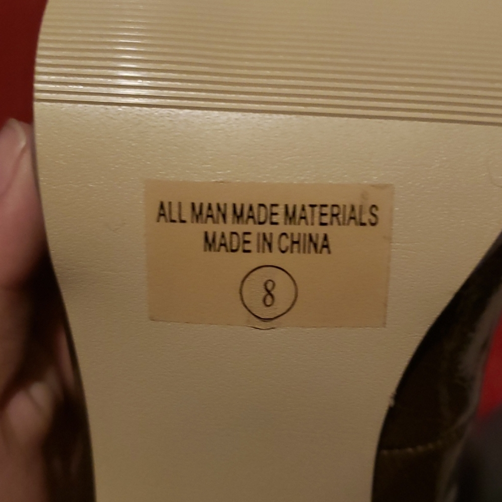 High heels - Picture 4 of 4